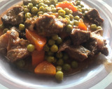 Foto del paso 7 de la receta: Ternera en salsa con guisantes y zanahoria