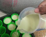 Foto langkah ke 5 dari resep Kue Lumpang Daun Suji.