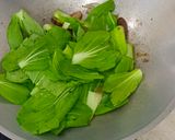 Gambar langkah 2 resipi Pak Choi & Shiitake Goreng.