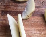 Foto del paso 3 de la receta: Papas rústicas crocantes con milanesas de carne caseras🥔🥩