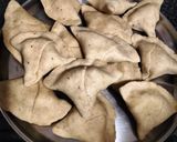 આલુ મટર સમોસા (Aloo Matar Samosa Recipe In Gujarati) રેસીપી સ્ટેપ5ફોટો