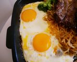 A picture of step 6 of Easy 'Night Market Teppanyaki Noodles' - Convenient and Delicious in One Pan!.