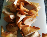 Foto del paso 1 de la receta: Cardo con rebozuelos y salsa de almendras