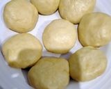 Foto langkah ke 4 dari resep Bolen piscok tanpa korvset.