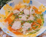 Hình bước làm 3 của món Canh cải thảo cà rốt chả cá