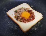 รูปขั้นตอนการทำที่ 4 ของ ไข่กระทะ in the bread 🍳 (Egg toast) อาหารเช้าสวยๆ
