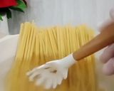 Foto langkah ke 1 dari resep Creamy Fettuccine Saus Alfredo.