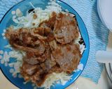 Foto langkah ke 2 dari resep Pork yakiniku with onion sauce.