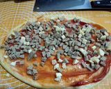 Foto langkah ke 4 dari resep Pizza Gulung.