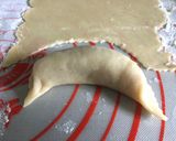 A picture of step 4 of Ka’ab El Ghzal - Moroccan gazelle horn pastries.