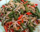 Foto langkah ke 3 dari resep Tumis Taoge Kacang panjang pedas.