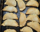 Foto del paso 10 de la receta: Empanadas de pescado (boga)