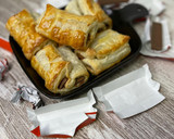 Foto del paso 4 de la receta: Napolitanas de chocolatinas kinder