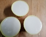 Foto del paso 3 de la receta: Panna cotta de coco con coulis de piña y pimienta rosa