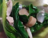 Foto langkah ke 2 dari resep Sup Pokcoy Bumbu Indomie.