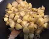 Une image de l'étape 8 de Panais sautés au miel et oignon de roscoff.