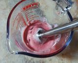 Une image de l'étape 3 de Glace au yaourt et aux fraises surgelées 🍧.