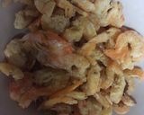 รูปขั้นตอนการทำที่ 1 ของ ยำกุ้งแห้ง
