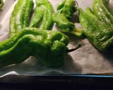 Foto del paso 1 de la receta: Pimientos asados en freidora de aire, muy fáciles y ricos