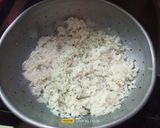 A picture of step 1 of Maharashtrian Kanda Poha.