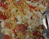 Foto langkah ke 7 dari resep Nasi goreng magelangan/Mawut Pedas Manis.