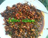 A picture of step 4 of Bean porridge with moringa.