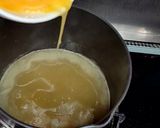 รูปขั้นตอนการทำที่ 7 ของ ซุปไก่-ไข่หยอด (Chicken Egg Drop Soup)