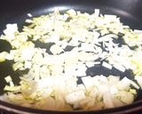 Foto del paso 2 de la receta Espaguetis de zanahoria con espárragos y champiñones
