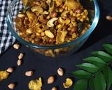 A picture of step 4 of Corn flakes bhel.
