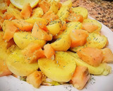 Foto del paso 7 de la receta: Sashimi de salmón fresco, con patatas cocidas y langostinos