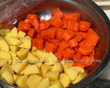 รูปขั้นตอนการทำที่ 2 ของ แกงกะหรี่ญี่ปุ่นหมู 🍛