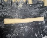 A picture of step 3 of Irish doughnuts.