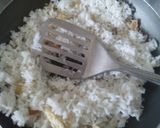 A picture of step 5 of Egg fried rice.