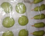 Foto langkah ke 5 dari resep Donut paha ayam (donut pandan).