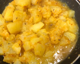 Foto del paso 3 de la receta: Dorada en air fryer con patatas revueltas al vino
