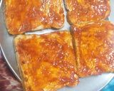 A picture of step 2 of Bread mini pizza.