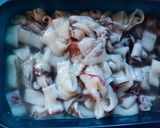 Foto langkah ke 1 dari resep Cumi pete lombok ijo.