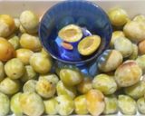 Foto del paso 1 de la receta: Ciruelas en almíbar