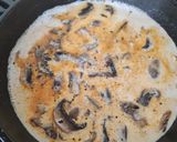 Foto del paso 5 de la receta: Tallarines con salsa de champis