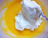 Foto langkah ke 3 dari resep Condensed Milk Cotton Cake.