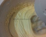 Foto langkah ke 5 dari resep Marmer Cake.