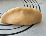 A picture of step 5 of Mango Pineapple Empanada.