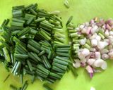 Hình bước làm 1 của món Hàu sữa sốt trứng kiểu Malaysia