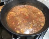 Une image de l'étape 9 de Ramens au bœuf, champignons, tomates, prune et coriandre.