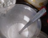 Foto langkah ke 2 dari resep Bolu Kukus Mekar Semangka.