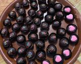 Foto langkah ke 7 dari resep Bola-bola Cokelat.