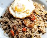 Foto langkah ke 4 dari resep Nasi goreng asin jambal.