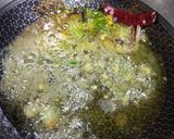 A picture of step 4 of Green peas potato sabji.