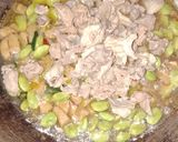 Foto langkah ke 6 dari resep Tumis pete with hati ayam campur oncom saos tiram.