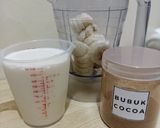 Foto langkah ke 2 dari resep Chocolate Banana Smoothie.